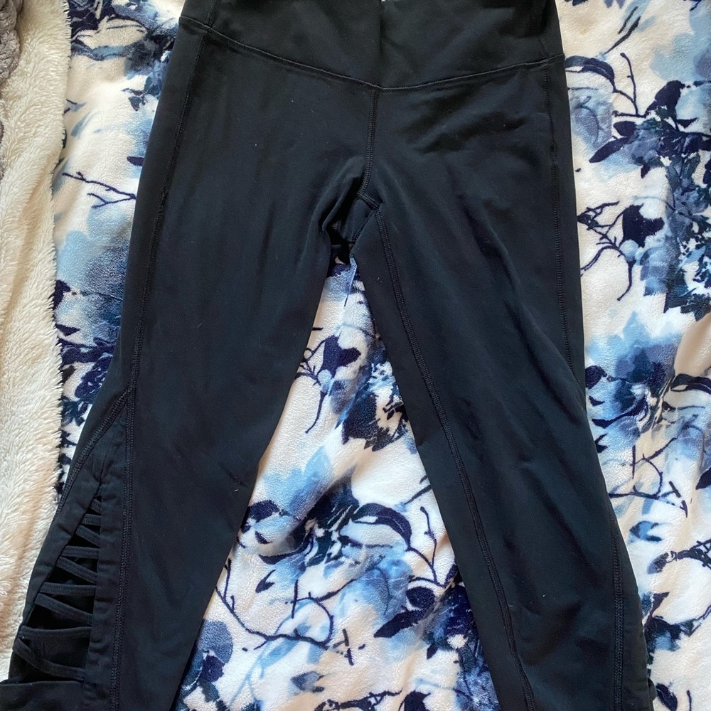 CUTE ATHLETA CAPRIS